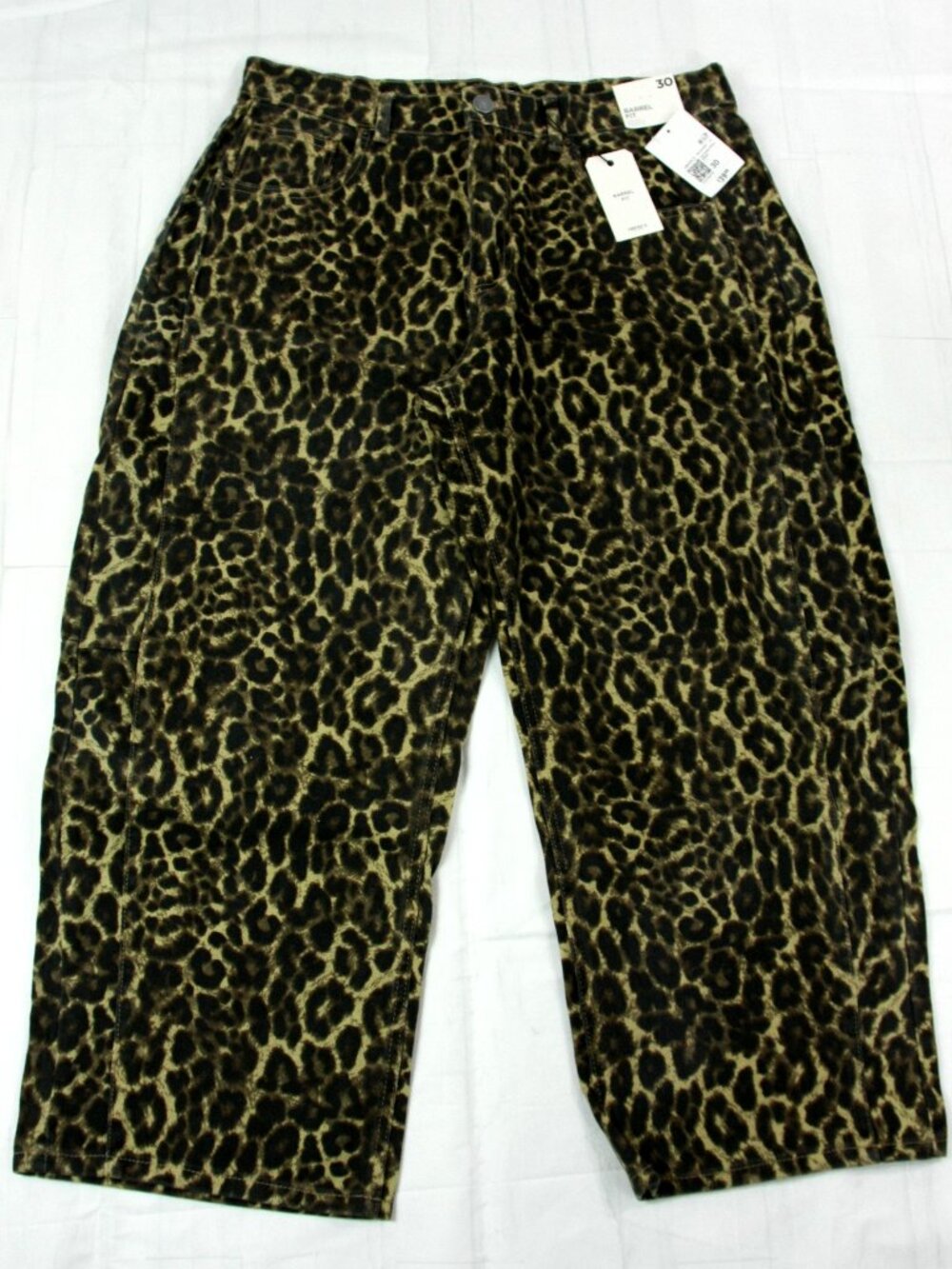 NEW Forever 21 Leopard High Rise Cropped Relaxed Barrel Fit Curved Leg Jeans 30
